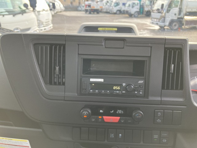 いすゞ エルフ 小型 平ボディ 2RG-NLR88AC(99551) 39枚目