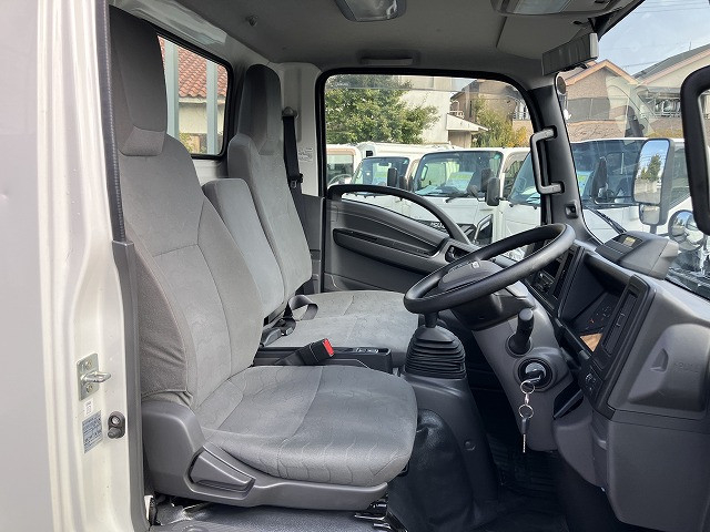 いすゞ エルフ 小型 平ボディ 2RG-NLR88AC(99551) 43枚目