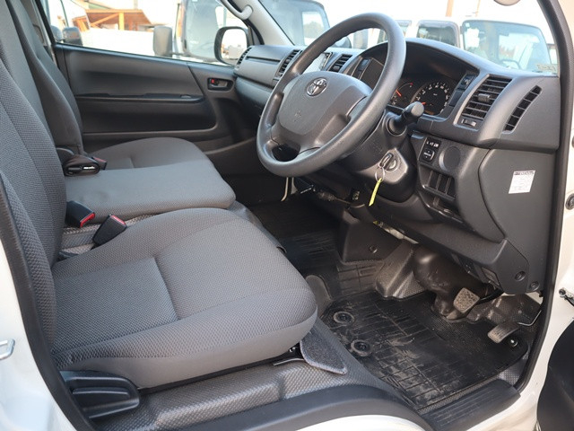 トヨタ ハイエース 小型 バン CBF-TRH200V(99558) 34枚目