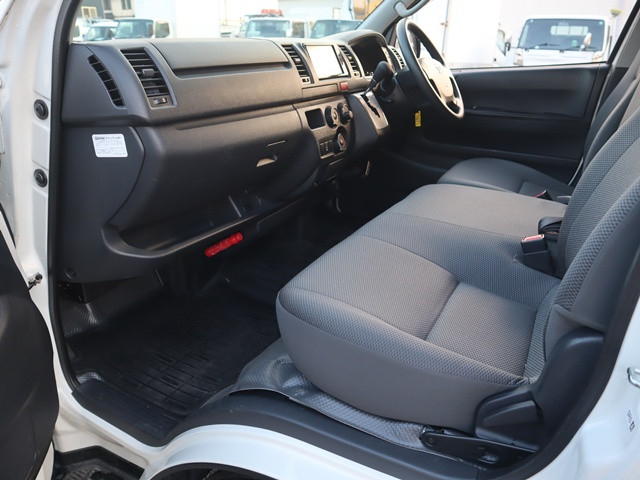 トヨタ ハイエース 小型 バン CBF-TRH200V(99558) 36枚目
