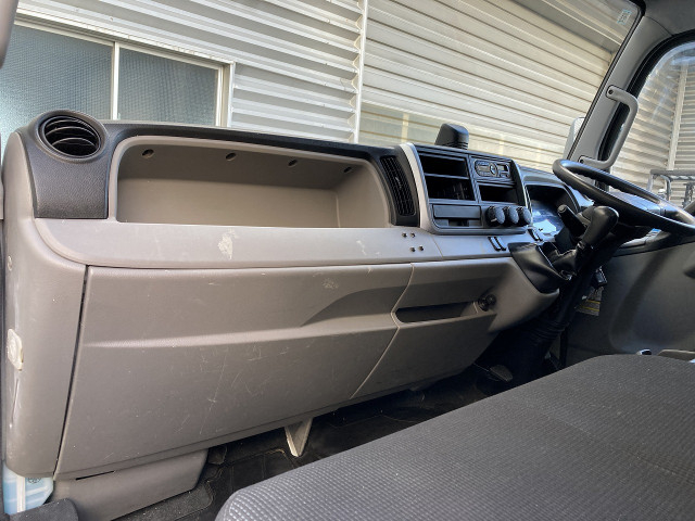 三菱ふそう キャンター 小型 バン TPG-FEB50(99562) 20枚目