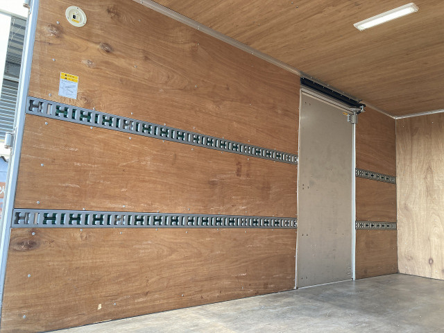 三菱ふそう キャンター 小型 バン TPG-FEB50(99562) 22枚目