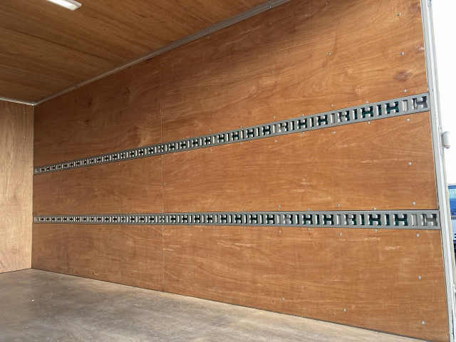 三菱ふそう キャンター 小型 バン TPG-FEB50(99562) 23枚目