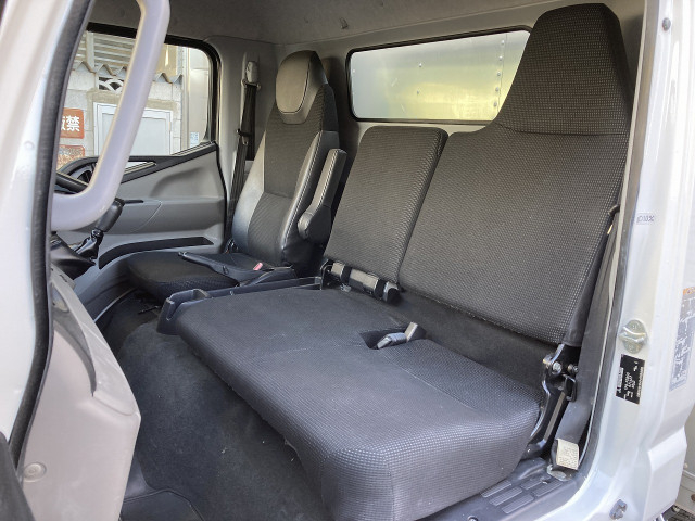 三菱ふそう キャンター 小型 バン TPG-FEB50(99562) 46枚目
