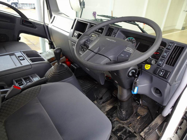 いすゞ フォワード 増トン 平ボディ（クレーン付） 2RG-FSR90S2(99569) 9枚目