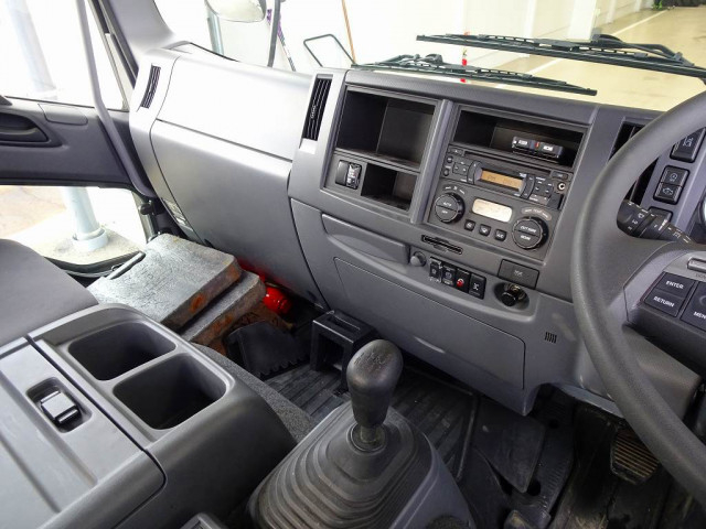 いすゞ フォワード 増トン 平ボディ（クレーン付） 2RG-FSR90S2(99569) 14枚目