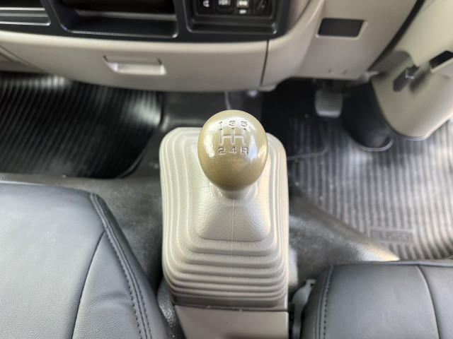 三菱ふそう キャンターガッツ 小型 平ボディ TKG-BSZ2F24(99570) 15枚目