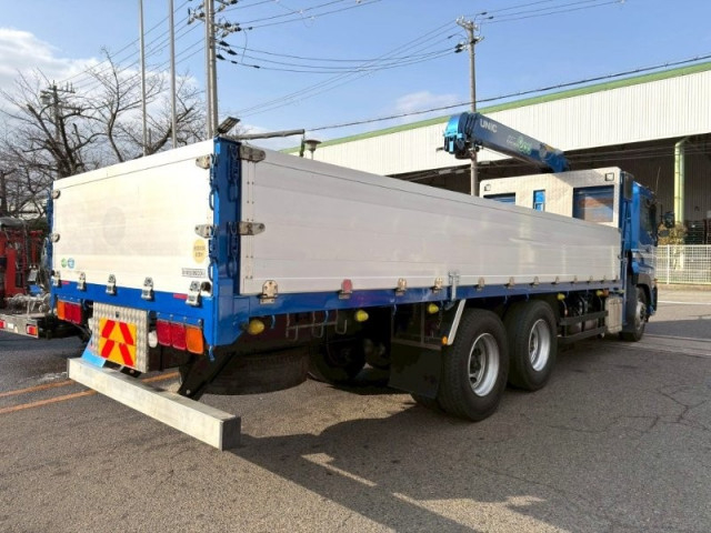 UDトラックス（日産） クオン 大型 平ボディ（クレーン付） QPG-CW5YL(99575) 3枚目