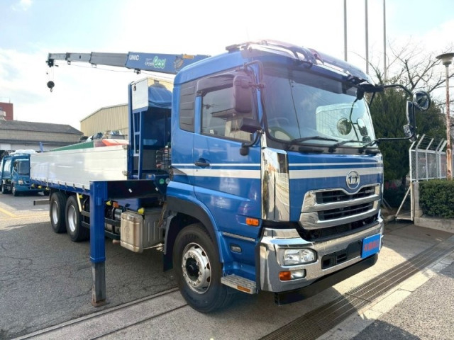 UDトラックス（日産） クオン 大型 平ボディ（クレーン付） QPG-CW5YL(99575) 6枚目
