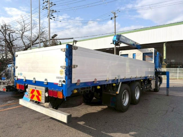 UDトラックス（日産） クオン 大型 平ボディ（クレーン付） QPG-CW5YL(99575) 7枚目