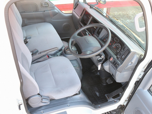 いすゞ エルフ 小型 冷蔵冷凍バン TPG-NHR85AN(99577) 2枚目