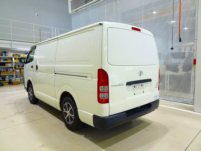 トヨタ レジアスエース 小型 冷蔵冷凍バン LDF-KDH206V(99583) 4枚目