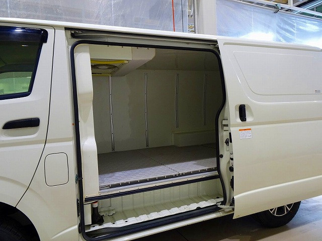 トヨタ レジアスエース 小型 冷蔵冷凍バン LDF-KDH206V(99583) 31枚目