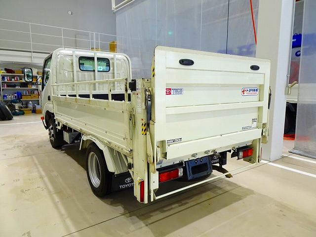 トヨタ ダイナ 小型 平ボディ LDF-KDY231(99584) 4枚目