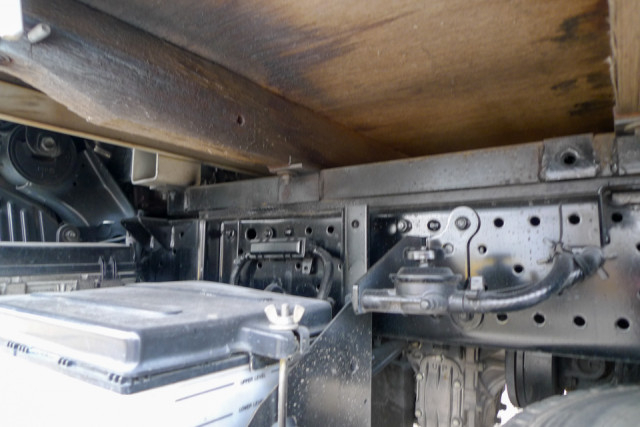 いすゞ エルフ 小型 平ボディ TRG-NJR85A(99586) 17枚目