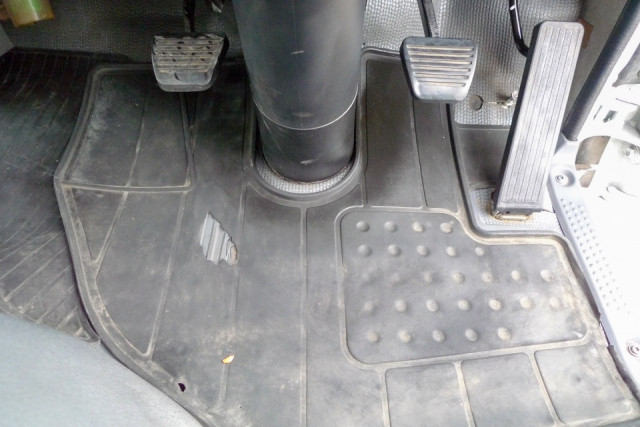 いすゞ エルフ 小型 平ボディ TRG-NJR85A(99586) 26枚目