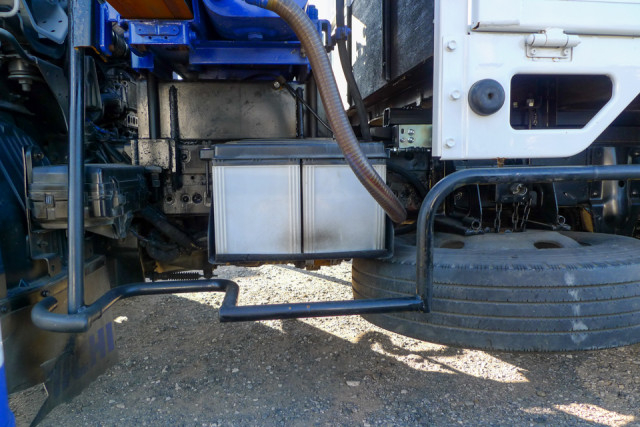 いすゞ エルフ 小型 平ボディ（クレーン付） TPG-NKR85AN(99591) 23枚目