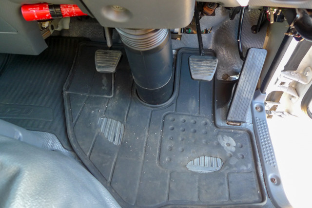 いすゞ エルフ 小型 平ボディ（クレーン付） TPG-NKR85AN(99591) 31枚目