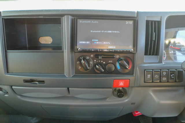 いすゞ エルフ 小型 平ボディ（クレーン付） TPG-NKR85AN(99591) 32枚目