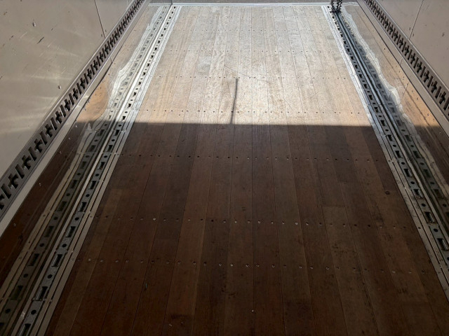 いすゞ エルフ 小型 バン TRG-NMR85N(99596) 10枚目