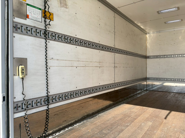 いすゞ エルフ 小型 バン TRG-NMR85N(99596) 12枚目