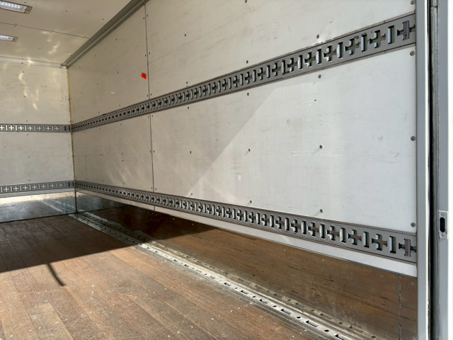 いすゞ エルフ 小型 バン TRG-NMR85N(99596) 13枚目