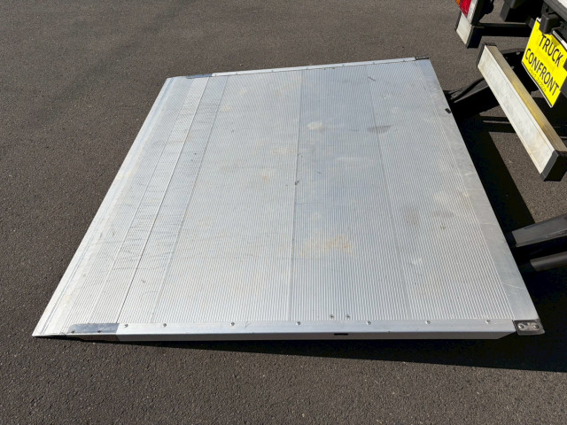 いすゞ エルフ 小型 バン TRG-NMR85N(99596) 16枚目