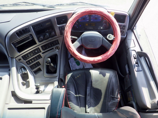 UDトラックス（日産） クオン 大型 コンテナ専用車 QKG-CW5YL(99612) 13枚目