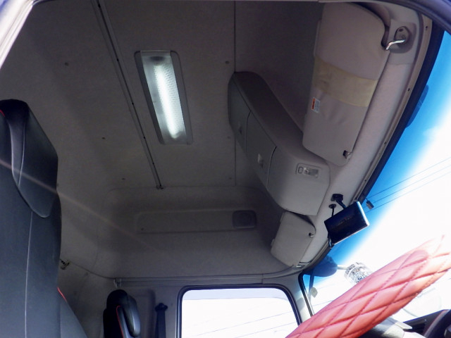 UDトラックス（日産） クオン 大型 コンテナ専用車 QKG-CW5YL(99612) 19枚目