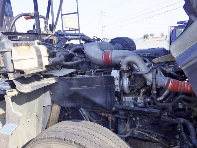 UDトラックス（日産） クオン 大型 コンテナ専用車 QKG-CW5YL(99612) 26枚目