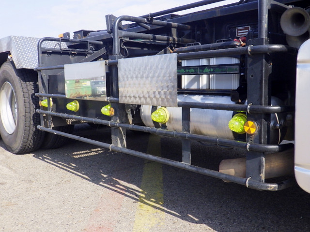 UDトラックス（日産） クオン 大型 コンテナ専用車 QKG-CW5YL(99612) 37枚目