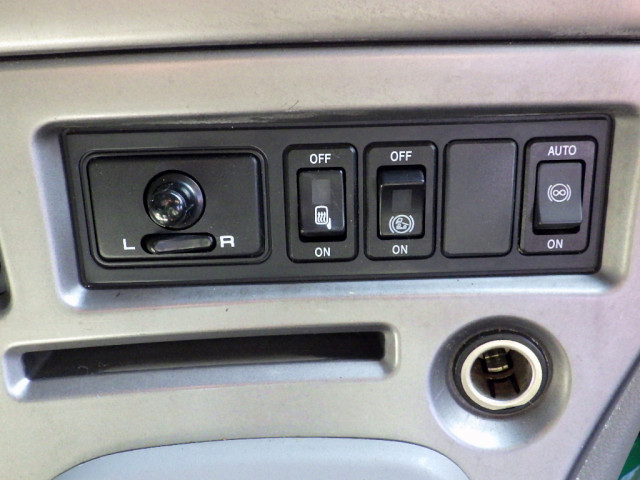 UDトラックス（日産） クオン 大型 コンテナ専用車 QKG-CW5YL(99612) 45枚目