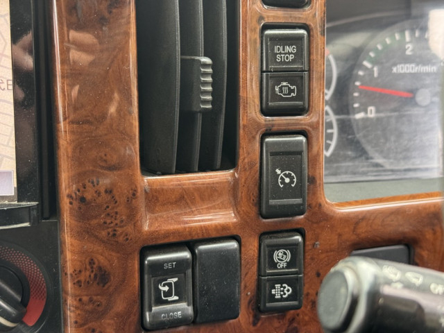 いすゞ フォワード 増トン 平ボディ（クレーン付） PDG-FTR34T2(99633) 38枚目