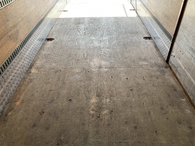 日野 レンジャー 中型 バン ADG-FD7JLWA(99639) 15枚目