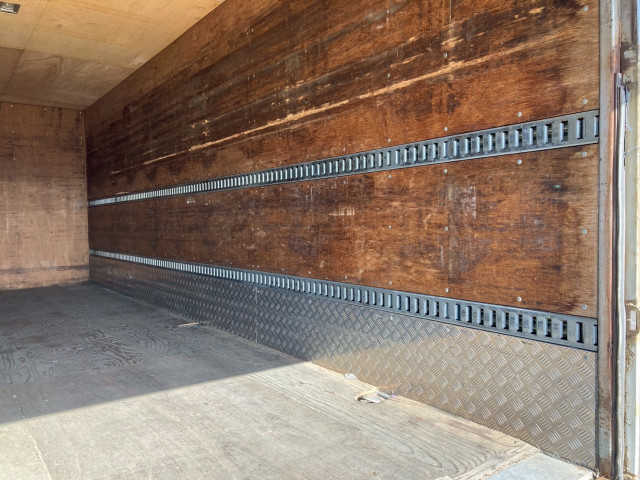 日野 レンジャー 中型 バン ADG-FD7JLWA(99639) 17枚目