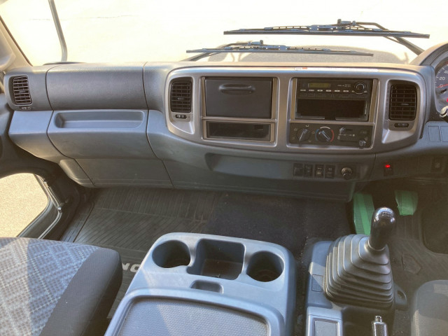 日野 レンジャー 中型 バン ADG-FD7JLWA(99639) 42枚目