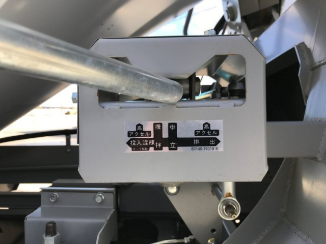 日野 レンジャー 増トン ミキサー車 2KG-FJ2ACA(99647) 28枚目