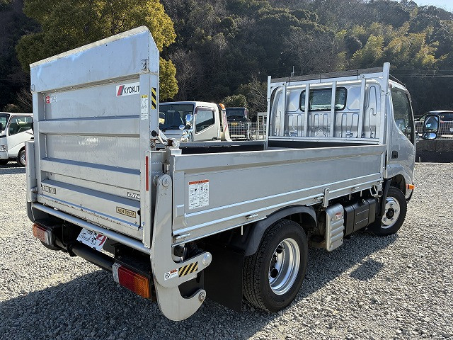 トヨタ ダイナ 小型 平ボディ 2RG-XZU605(99655) 8枚目