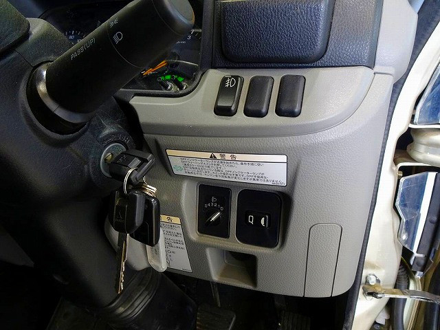 三菱ふそう キャンター 小型 バン 2RG-FDA20(99657) 18枚目