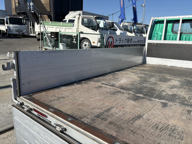 日野 デュトロ 小型 平ボディ 2RG-XZU605M(99659) 10枚目