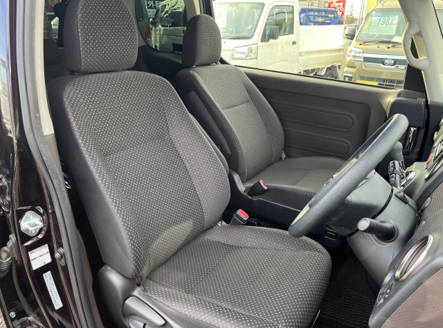 トヨタ 小型 DBA-NSP141(99663) 13枚目