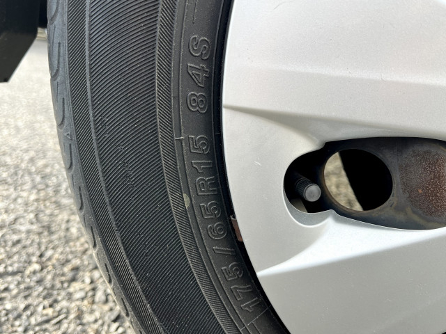 トヨタ 小型 DBA-NSP141(99663) 33枚目