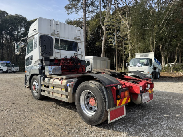 UDトラックス（日産） クオン 大型 トラクタ QKG-GK6XAB(99666) 4枚目