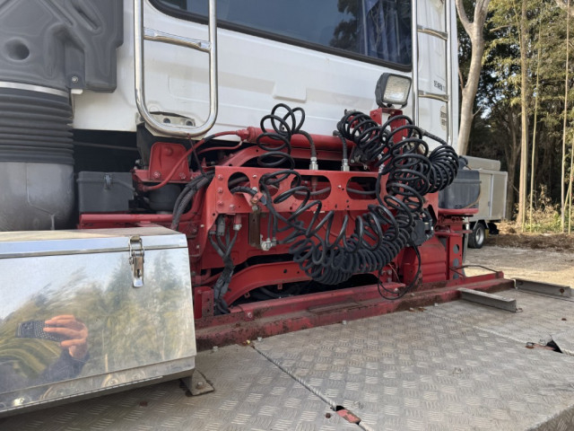 UDトラックス（日産） クオン 大型 トラクタ QKG-GK6XAB(99666) 10枚目