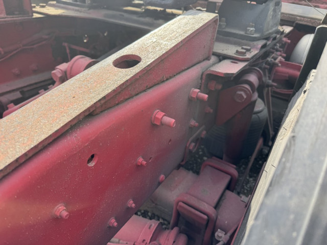 UDトラックス（日産） クオン 大型 トラクタ QKG-GK6XAB(99666) 14枚目