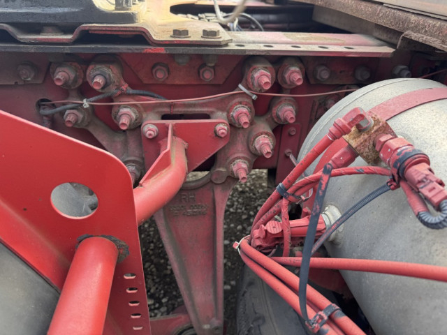 UDトラックス（日産） クオン 大型 トラクタ QKG-GK6XAB(99666) 15枚目