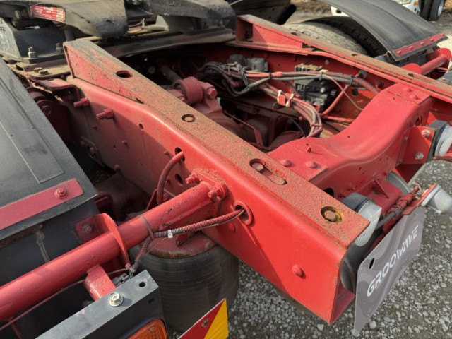 UDトラックス（日産） クオン 大型 トラクタ QKG-GK6XAB(99666) 16枚目