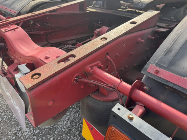 UDトラックス（日産） クオン 大型 トラクタ QKG-GK6XAB(99666) 17枚目