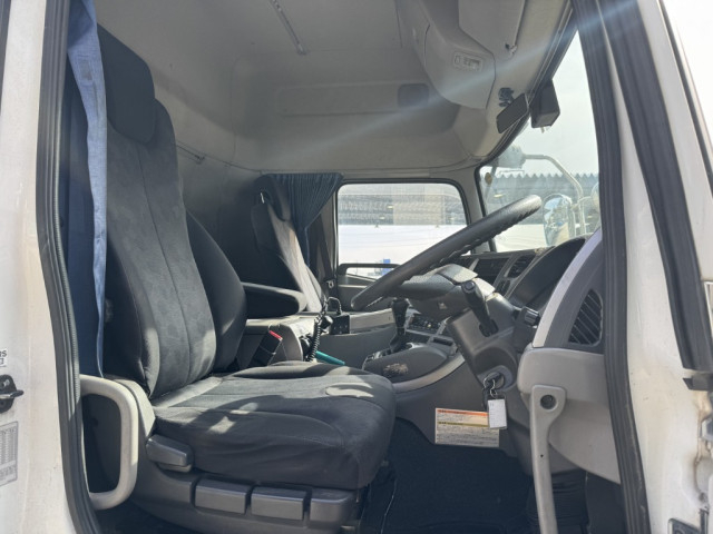 UDトラックス（日産） クオン 大型 トラクタ QKG-GK6XAB(99666) 21枚目