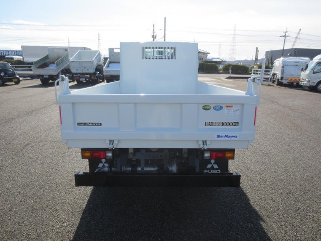三菱ふそう キャンター 小型 土砂ダンプ 2RG-FBA60(99727) 7枚目